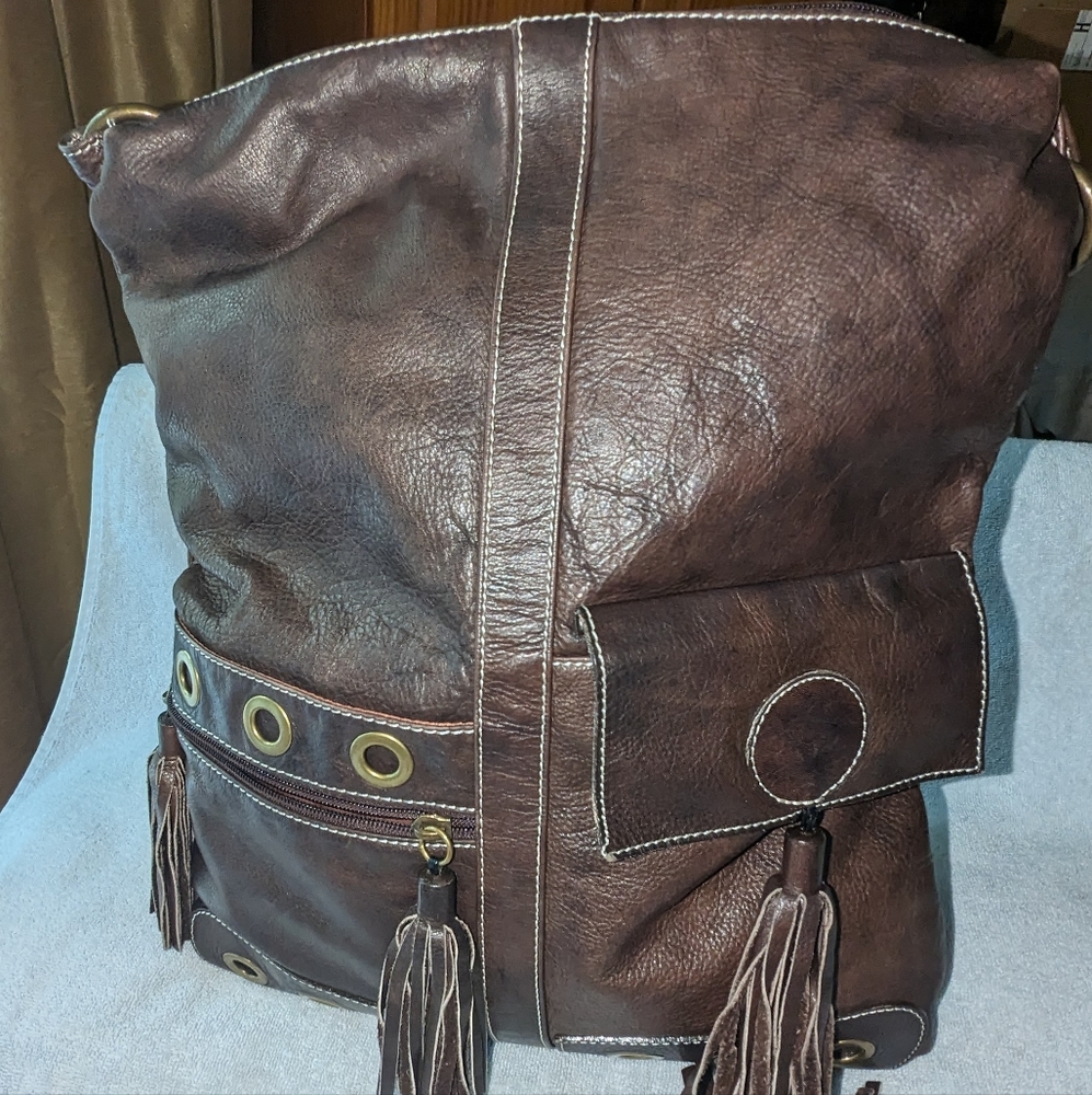 Avorio leather crossbody bag .